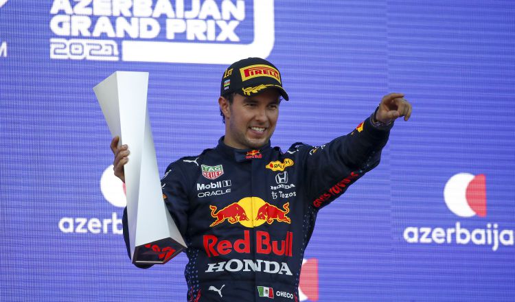 El mexicano Sergio Pérez ganó ayer  el Gran Premio de Azerbaiyán. Foto.EFE