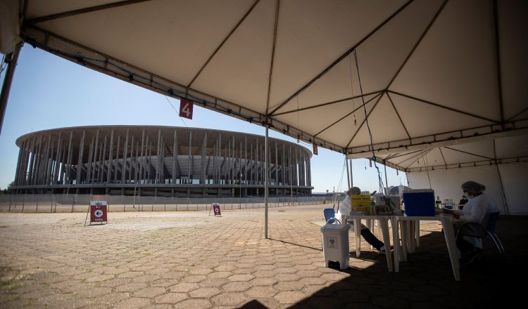 Vista exterior del estadio Mané Garrincha, donde iniciará la Copa. Foto:EFE