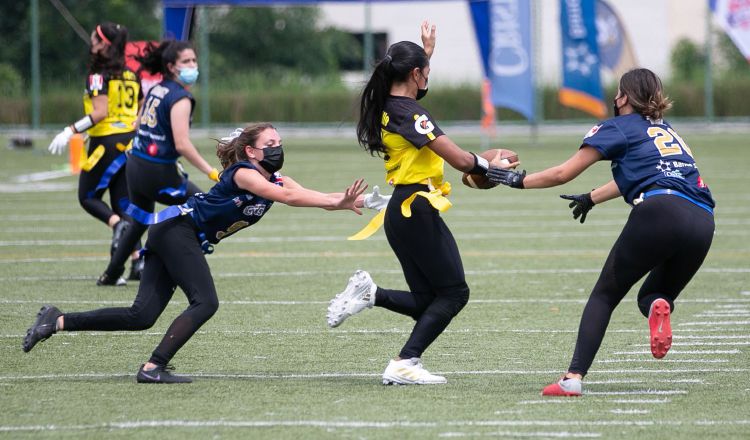 La Liga Flag Football Femenino que organiza el Club Kiwanis se encuentra muy reñida. Foto:Cortesía