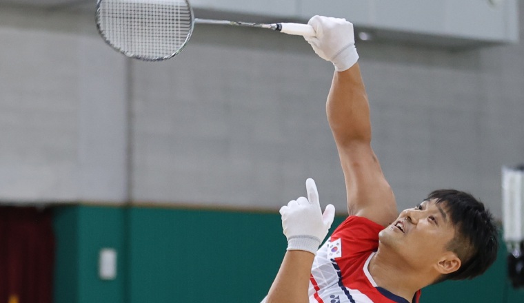 Kim Jung-jun de bádminton de Corea del Sur, entrena. Foto:EFE