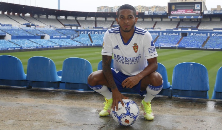  César Yanis.Fotos: @RealZaragoza