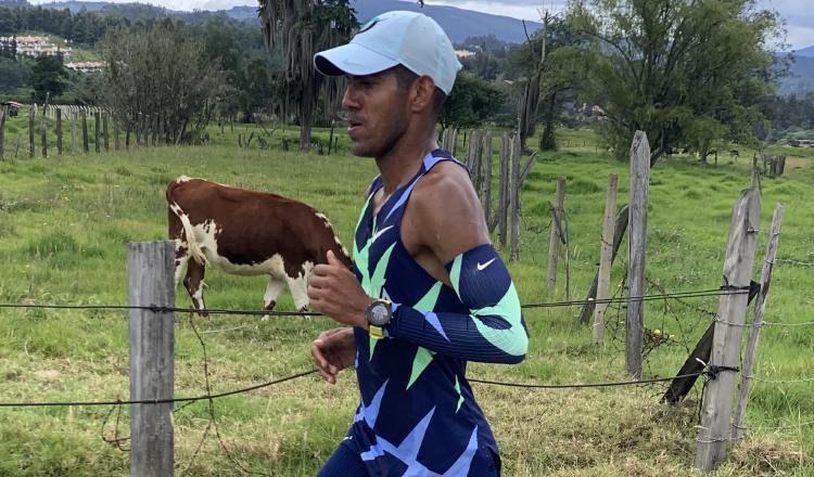 Jorge Enrique Castelblanco, regresa a Paipa, Colombia a entrenar el 1 de noviembre de 2021. Cortesía