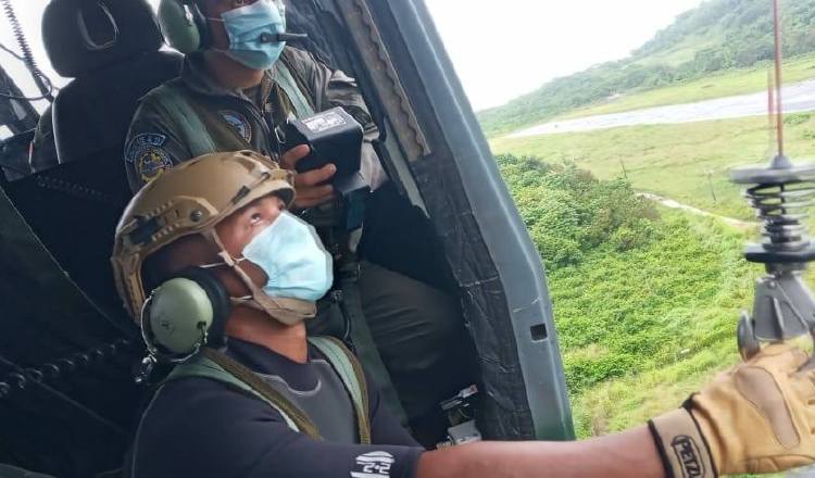 La operación conjunta tiene como finalidad recuperar las partes descubiertas de esta aeronave. Archivo