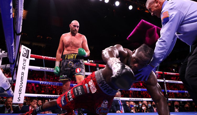Tyson Fury gana por nocaut Foto: @WBCBoxing