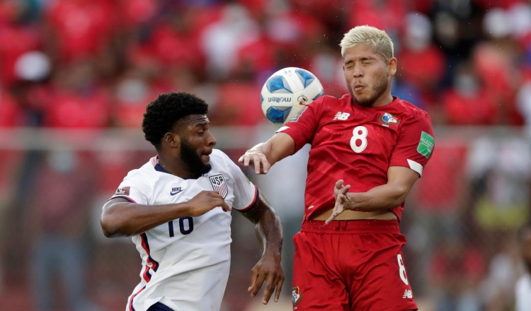 Cristian Jesús Martínez(derecha), fue una de las mejores armas de Panamá para vencer a Estados Unidos en el estadio Rommel Fernández el pasado domingo. Ha jugado 9 partidos con la selección, tras su primer llamado en 2016 y no ha marcado goles. EFE