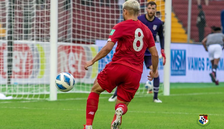 Cristian Martínez, mostró su calidad en la cancha.