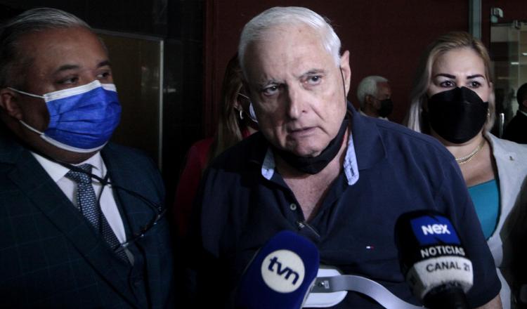 El expresidente Ricardo Martinelli dijo ayer finalmente la opinión pública podrá escuchar lo que se ha dado en el juicio. Foto Víctor Arosemena