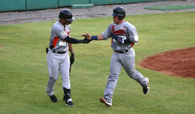 Los Astronautas aprovecharon jugar de local y sacar el triunfo ante los chiricanos. Foto: Probeis