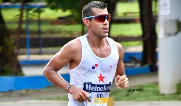 Jorge Enrique Castelblanco, con el mejor tiempo en media distancia en Panamá. Micah De La Cruz/ @alexeifilms_