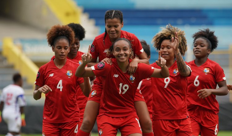 Las jugadoras panameñas celebraron en ocho oportunidades en el estadio Cuscatlán ante Belice. Cortesía/Fepafut