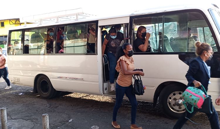 Los pasajeros de rutas internas de La Chorrera son los más afectados. Eric Montenegro