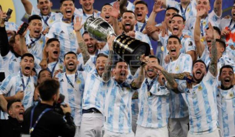 Argentina viene de ganar la Copa América. Foto:EFE