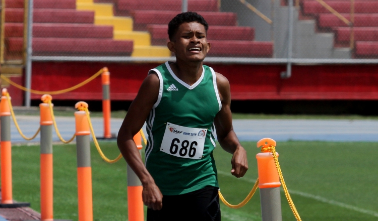 Diego Camacho y Ivanna McFarlane, tuvieron una gran participación en el selectivo de atletismo en el estadio Rommel Fernández. Víctor Arosemena