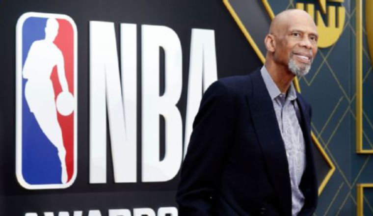 Kareem Abdul-Jabbar, jugó en los Lakers. Foto:EFE