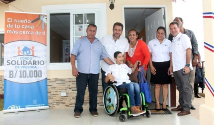 Roy de Jesús fue niño símbolo de la Teletón en 2015.
