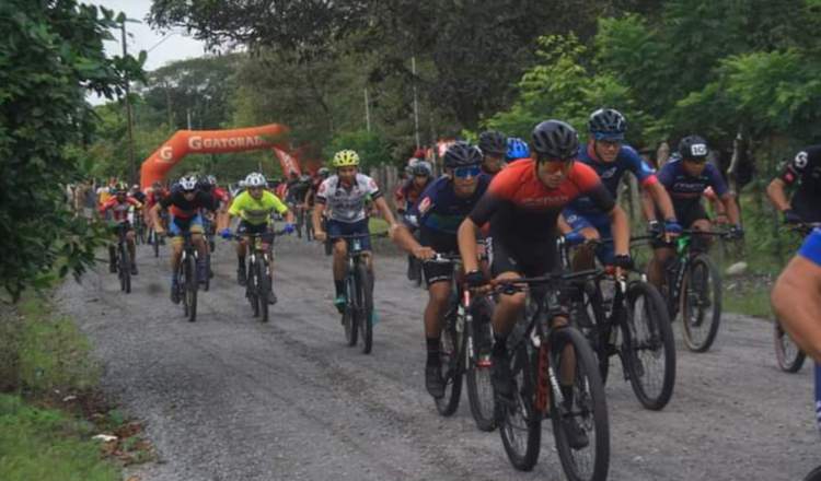 1- El evento contó con ciclistas de diferentes partes del país.