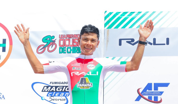 Sergio Arias, con la camiseta de líder de giro chiricano. Foto:Fepaci