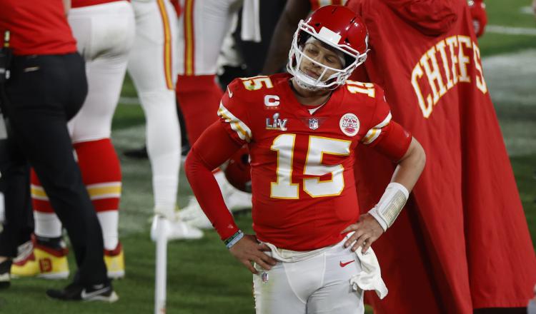 Patrick Mahomes jugará, pese a su lesión, Foto:EFE