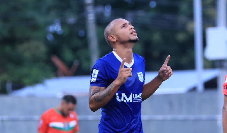 Luis González anotó dos goles en el triunfo de Umecit. Foto: LPF