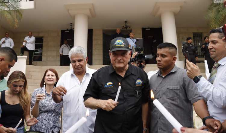 El candidato presidencial, Ricardo Martinelli, su compañero de fórmula José Raúl Mulino y la exprimera dama Marta Linares de Martinelli estuvieron presentes.