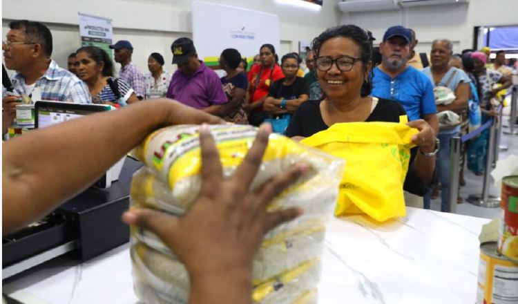 El arroz es el producto más buscado en las ferias y tiendas del IMA.  Cortesía
