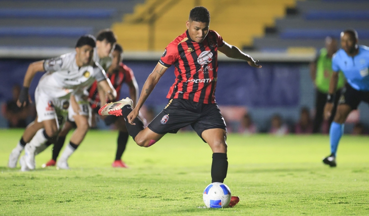 Ángel Valencia, jugador  de Sporting San Miguelito. Foto: EFE