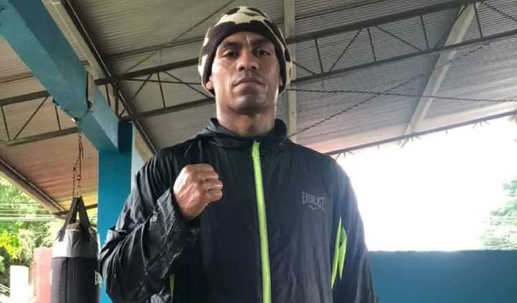 Ricardo 'El Científico' Núñez, listo para su viaje a Alemania. Foto: Instagram