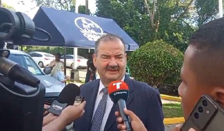 El abogado Carlos Carrillo reiteró  el llamado a que se respete el debido proceso. Foto: EFE