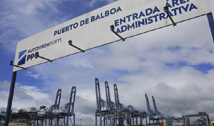 El Gobierno analizará los nuevos parámetros de concesión para los puertos de Balboa y Cristóbal.  EFE