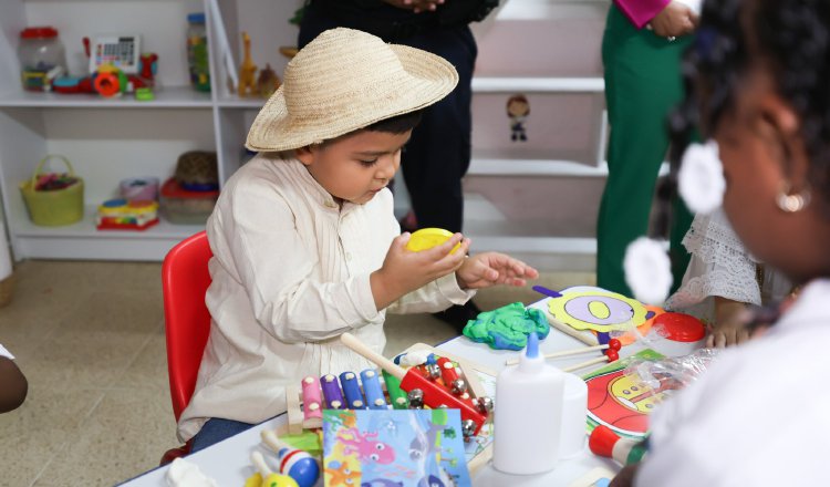 La asistencia en el nivel primario (98.7%) de la educación panameña es una de los más altas de la región latinoamericana.  Cortesía