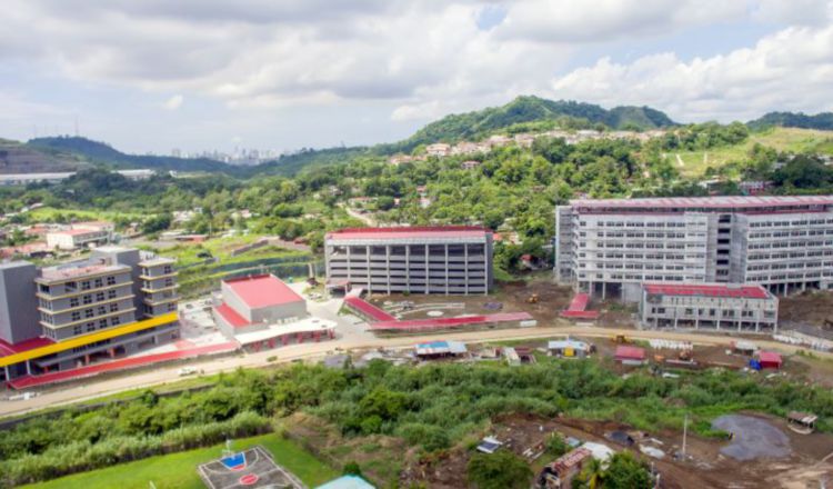 Así se encontraba la construcción del centro regional en 2024.  Archivo