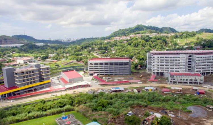 Así se encontraba la construcción del centro regional en 2024.  Archivo