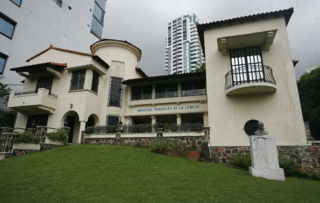 Academia Panameña de la Lengua. Será escenario de cine foro literario, el 30 de julio. Foto: Archivo.