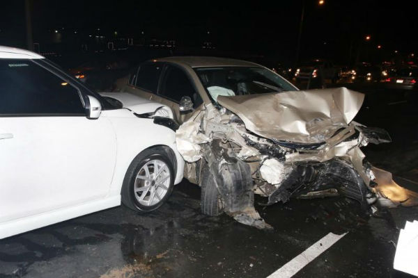 El chatear y la alta velocidad son las principales  causas de los accidentes de tránsito.