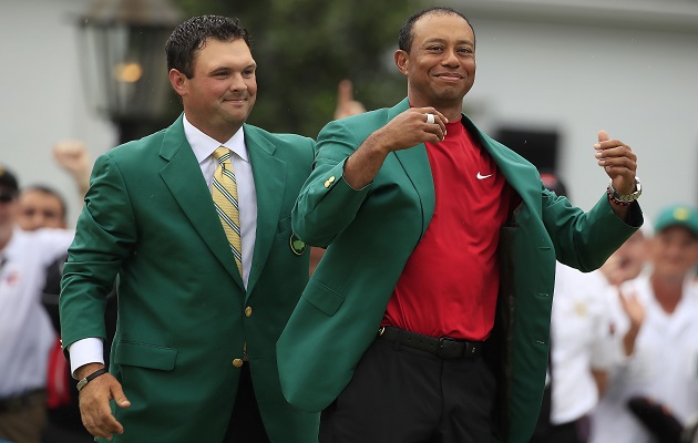 Tiger Woods ganó este domingo su quinto saco verde.