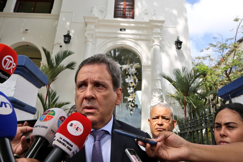 José Gómez dimite al cargo como director de la Autoridad Nacional de Adunas. Foto: Autoridad Nacional de Aduanas.