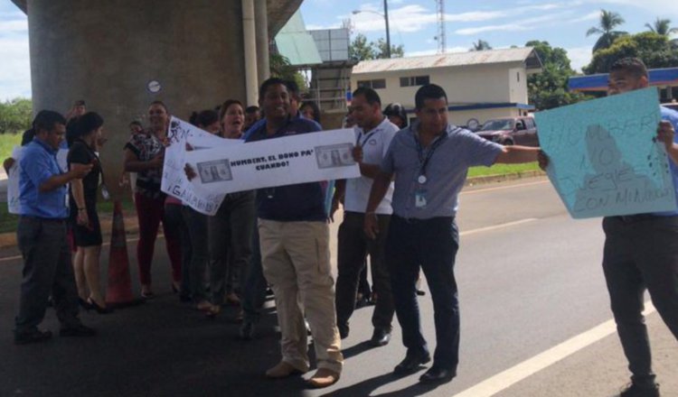 Gobierno da 10 días a los trabajadores de Aduanas para que finalicen huelga