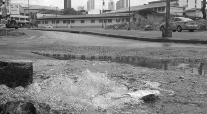 El daño está ubicado muy próximo al medidor del agua es por ello que en las noches me mantengo en vilo no pudiendo dormir. Foto Ilustrativa. Archivo Epasa.