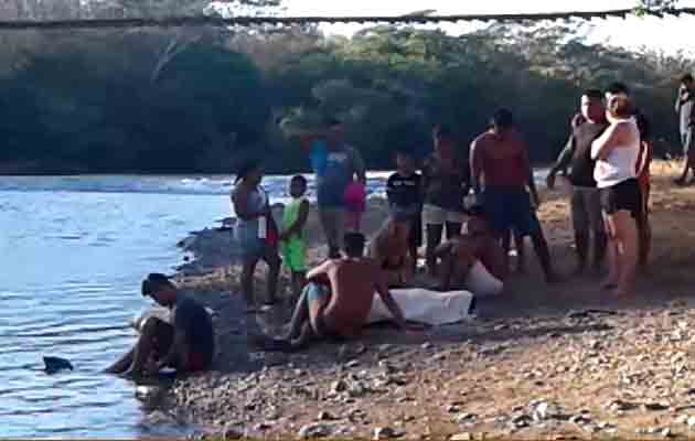 El joven estaba con varios amigos cuando se ahogó. Foto/Mayra Madrid