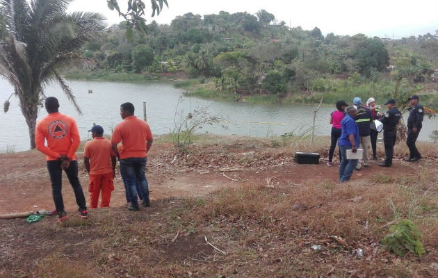  El joven ingresó a una zona fangosa y al parecer quedo atrapado allí. Foto: Diómedes Sánchez. 