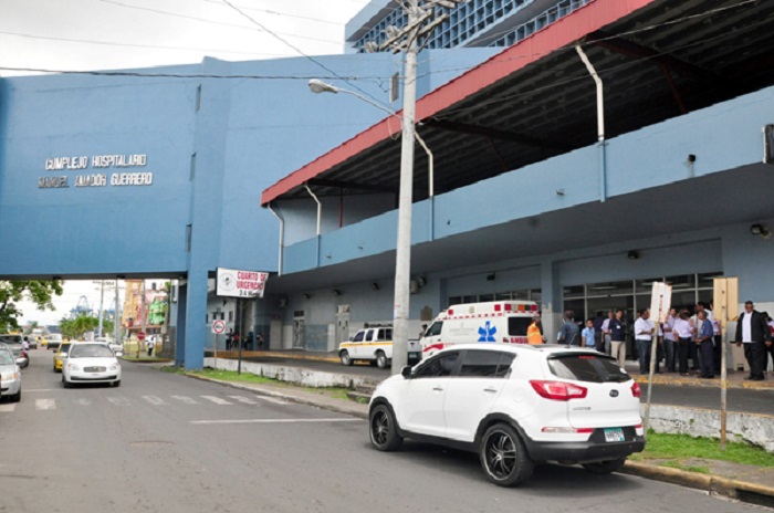 La Policía Nacional mantuvo hasta ayer en la tarde, operativos en los corregimientos de Puerto Pilón y Sabanitas, para dar con el pistolero.