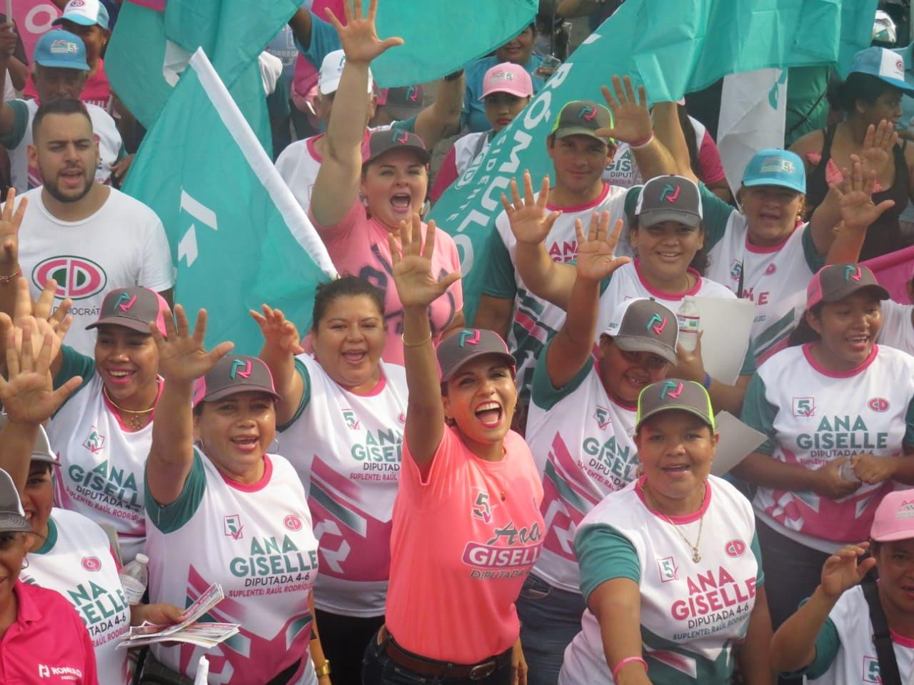 Ana Rosas es candidata a diputada por el circuito 4-6 en la provincia de Chiriquí.