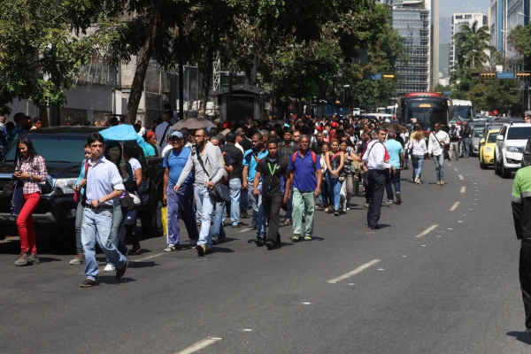 Hace menos de tres semanas en la capital venezolana y la mayoría de los estados del país se registró un apagón general que se extendió por cuatro días. FOTO/EFE