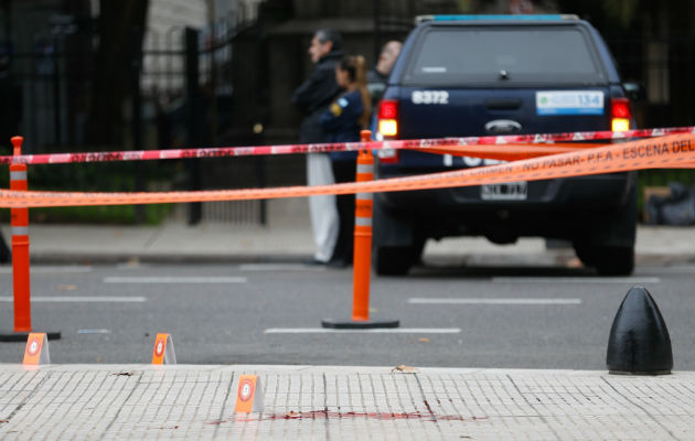 Tras recibir un aviso, hasta el lugar del suceso acudieron dos ambulancias, que trasladaron a los heridos al Hospital General de Agudos José María Ramos Mejía.