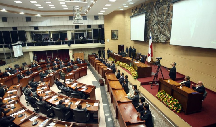 El modelo que propone el PRD, las reformas tendrían que comenzar con los actuales diputados, antes del 30 de junio. Foto de archivo