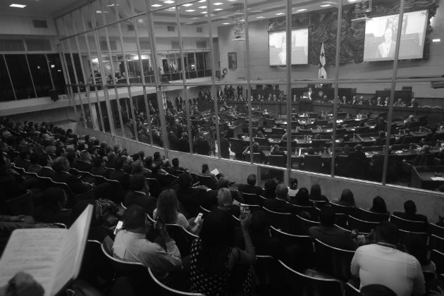 Profesionales de movimientos independientes y jóvenes, pretenden eliminar el clientelismo prohibiendo la reelección de diputados o señalando a determinados miembros de la Asamblea Nacional como inelegibles. Foto: Archivo.