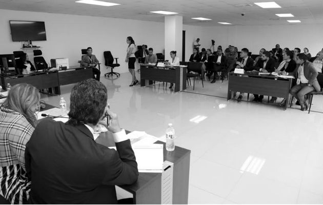 Estudiantes de Derecho, de diferentes universidades del país, participan en el Primer Concurso Universitario de Técnicas de Litigación Oral de Audiencias previas y Juicios orales de Panamá. Foto: Órgano Judicial.