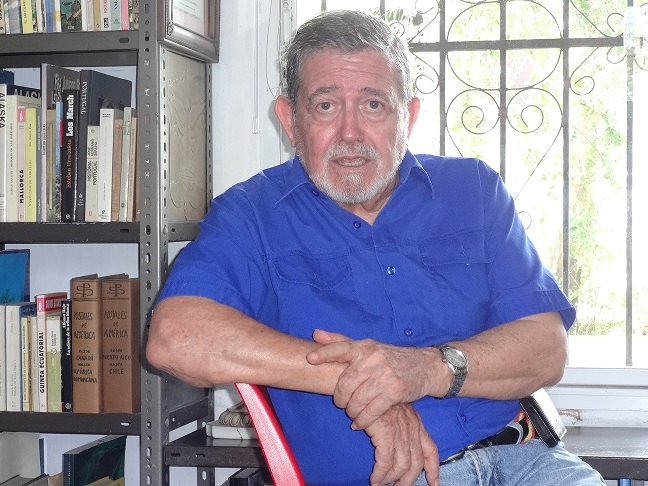 Autor español Francisco Moreno Mejías. Entre sus escritores favoritos están Cervantes, Sábato, Rulfo, Vargas Llosa, Borges... Y de Panamá,  Ernesto 'Neco' Endara y Ariel Barría. Foto: Rosalina Orocú Mojica