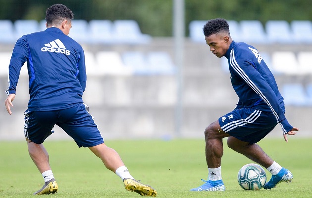 Yoel Bárcenas (der.) en los entrenamientos con Real Oviedo. Foto: @RealOviedo 