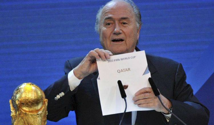 Sepp Blatter, ex presidente de la Fifa,  debela que Catar sería la sede del mundial 2022. Foto AP